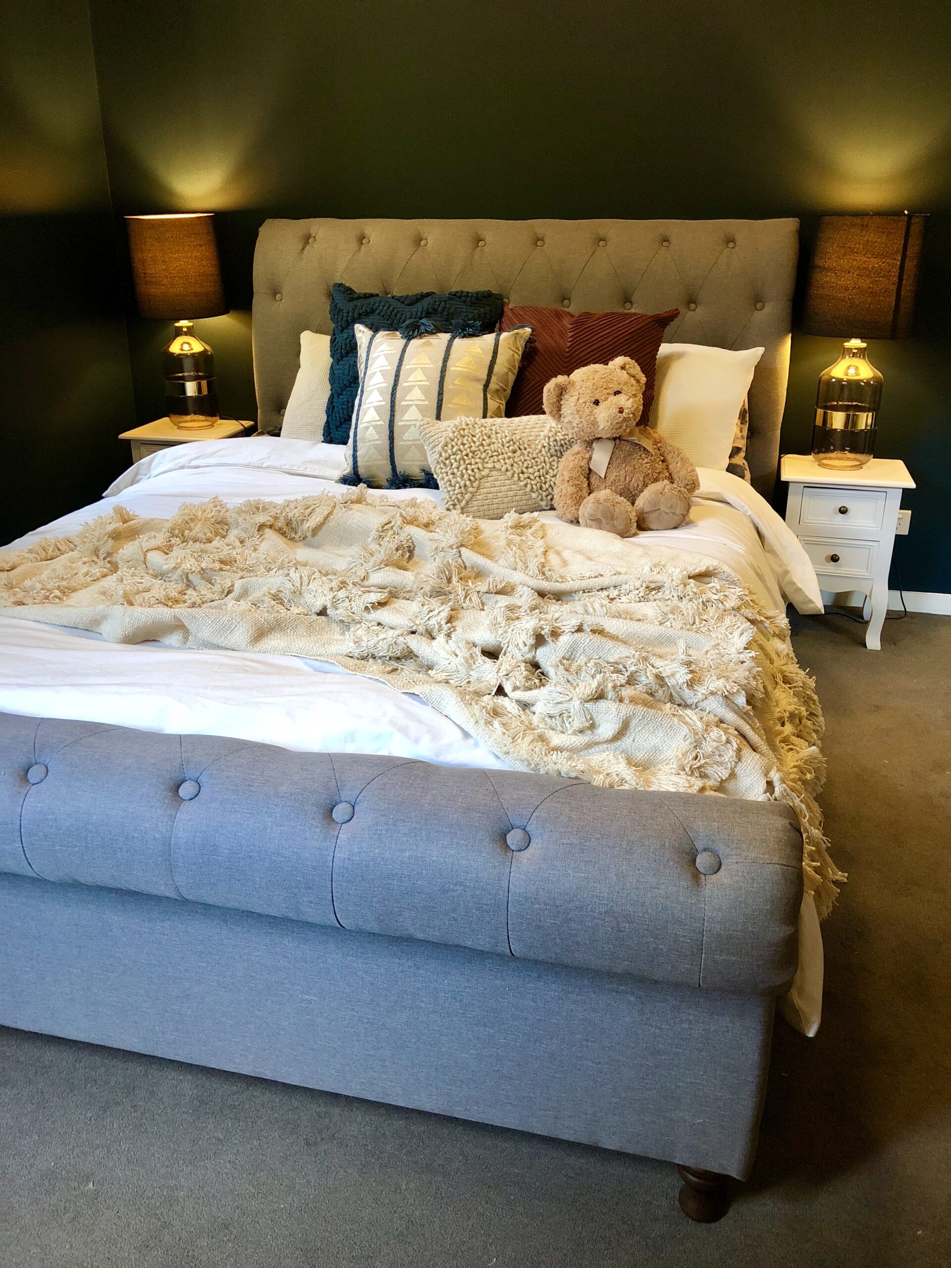 bed styling for teenage girl