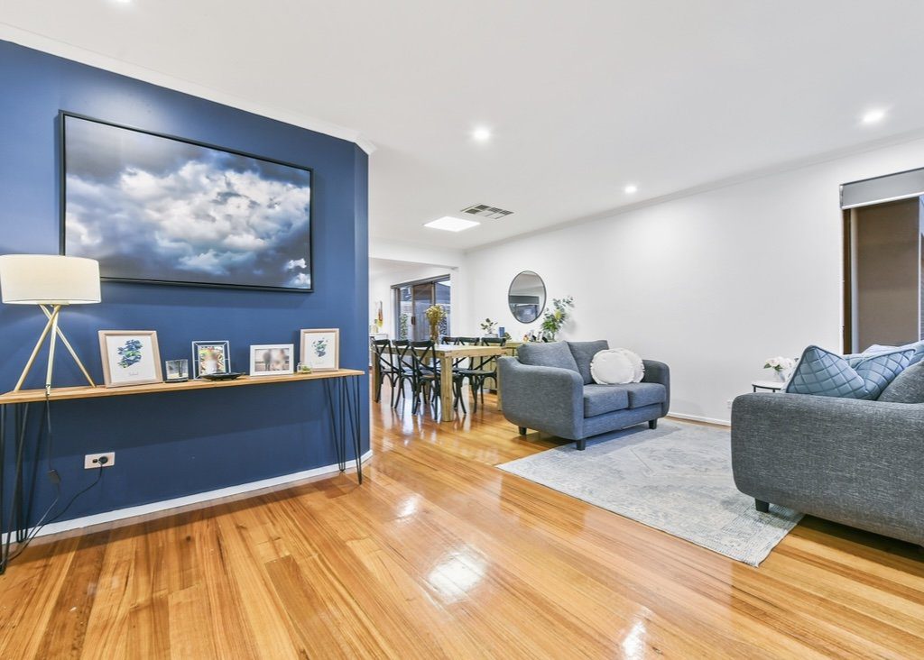 living room design with feature blue wall