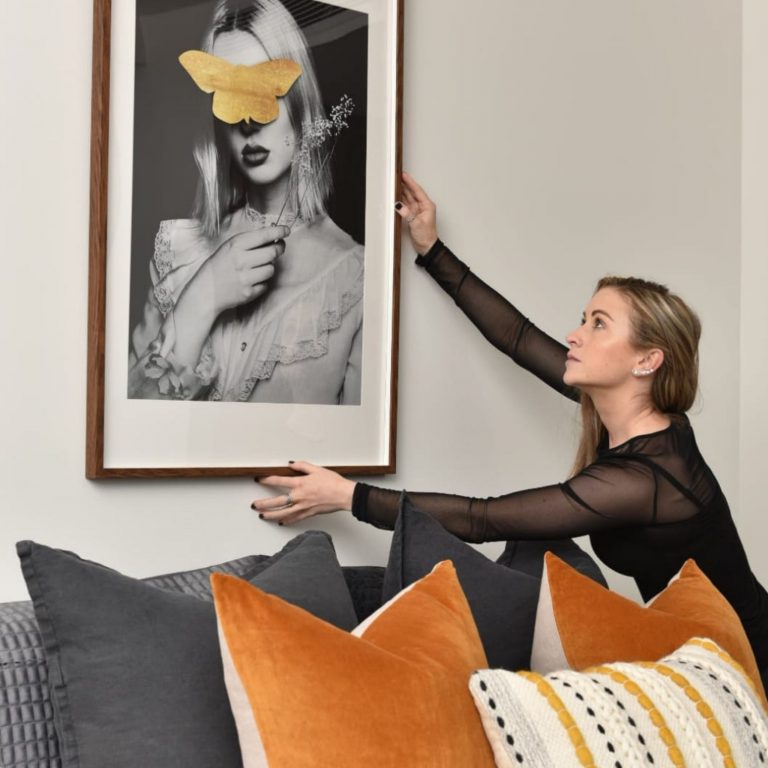How to choose the perfect art for over your bed