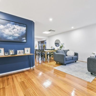 living room design with feature blue wall