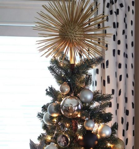 Oversized modern star christmas tree
